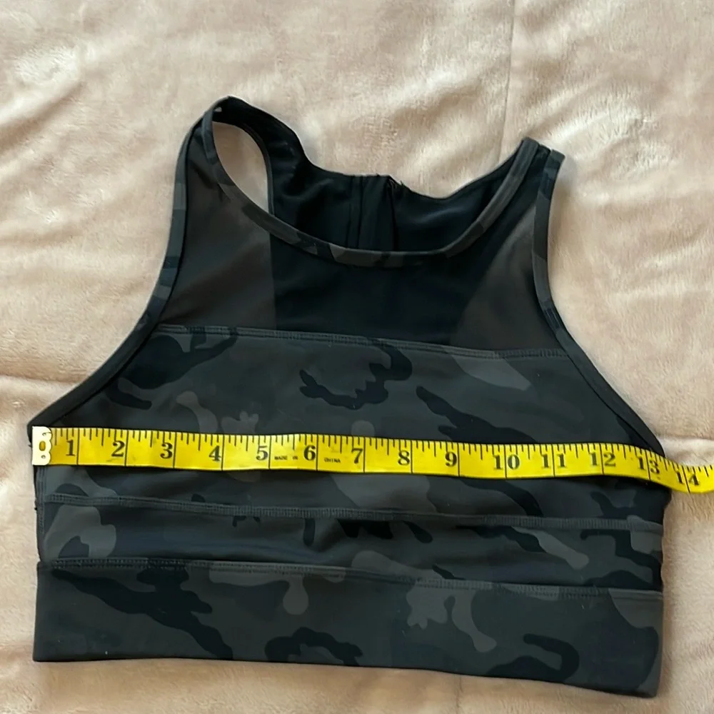 Zyia sports bra camouflage print mesh panel black gray zip back size small